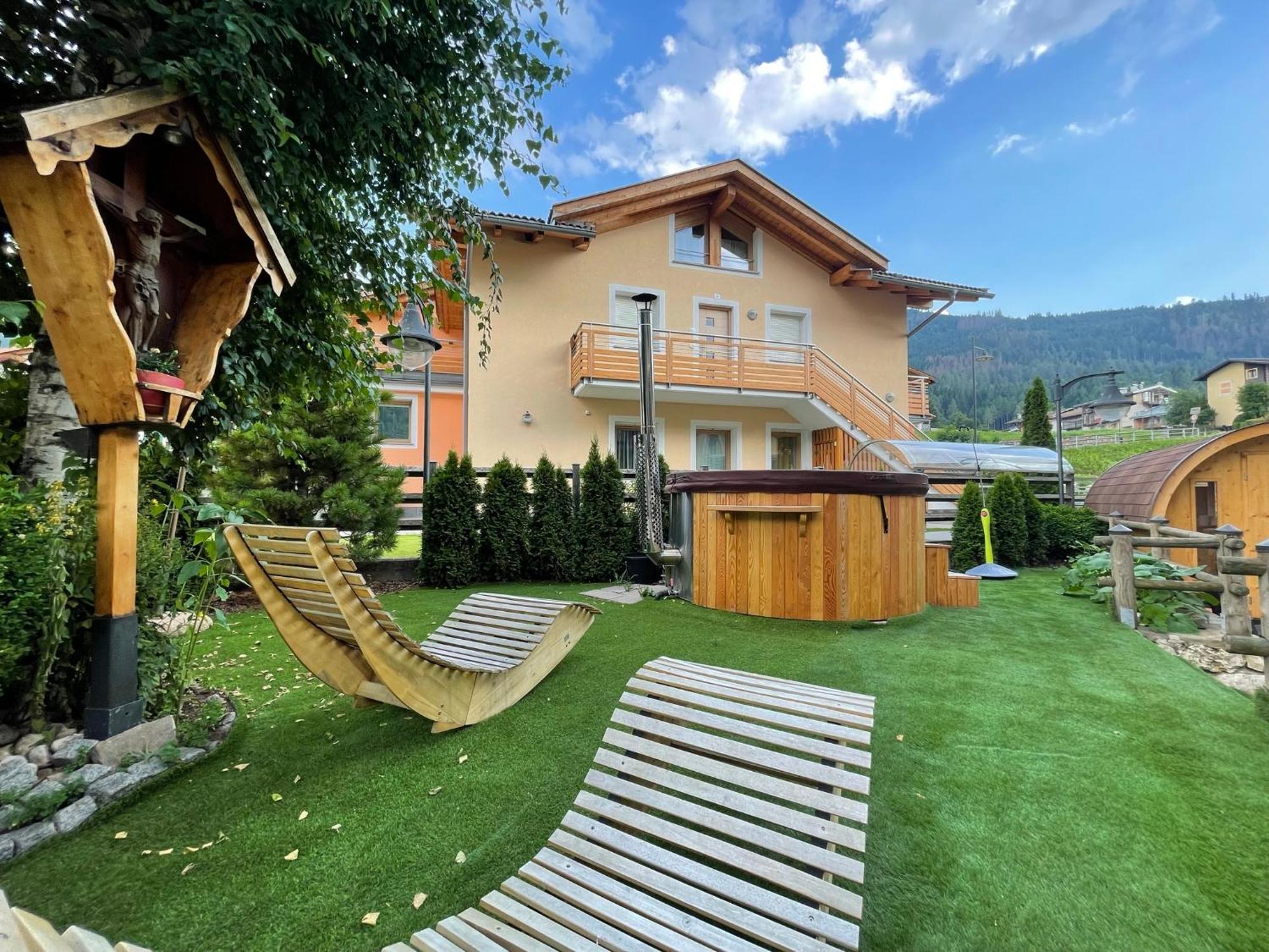 Albergo Negritella Ziano Di Fiemme Exterior photo